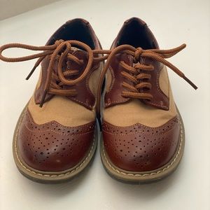 Kenneth Cole Reaction kids dress shoe